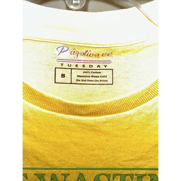 Women’s Small Short Sleeve Graphic Tshirt In Yellow - Picture 3 of 5